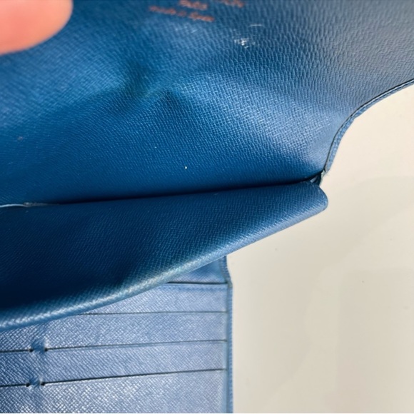 Louis Vuitton Epi Wallet - Picture 9 of 16